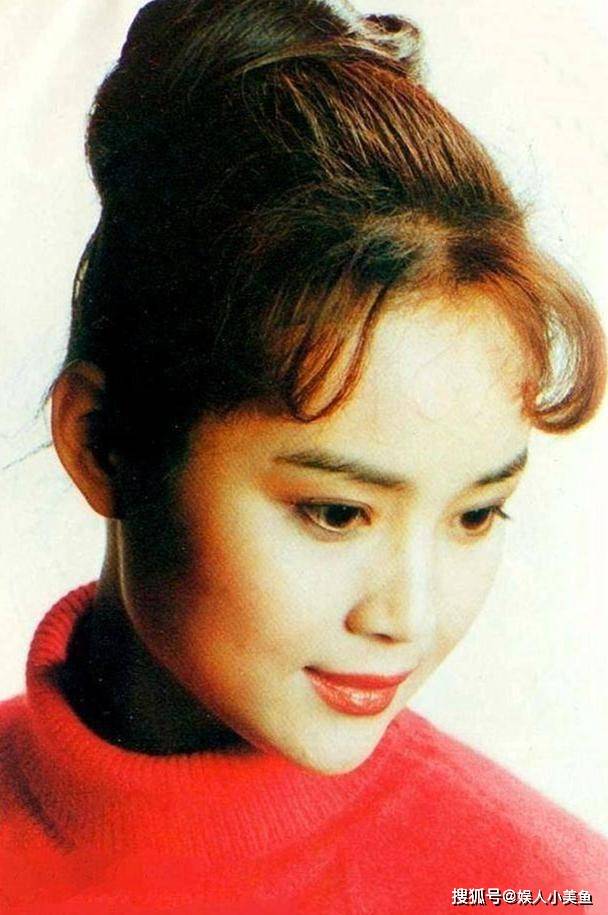 原创茹萍:头婚失败,二婚嫁影帝恩爱22年,今儿女继承衣钵生活美满