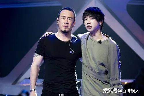 杨坤:落魄时吃软饭,为何48岁仍单身?