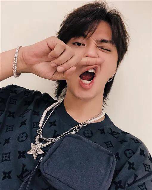 高层|罗志祥将复出《娱百》？电视台高层松口10字道现实处境真心话！