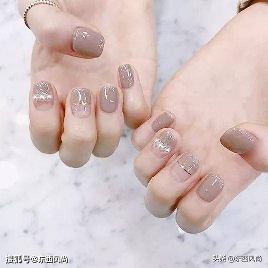 指甲|有个漂亮的美甲，不仅能提高指甲的气质，还能修饰手指更加漂亮