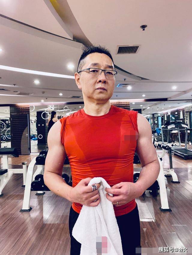 网友|原创塑料兄弟情？张绍刚坦言年轻时嫉妒撒贝宁，还被对方说他有病