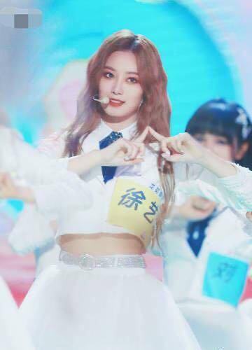 偶像|原创黄子韬偶像失格？公然和旗下女艺人玩暧昧，还两次卡点1314做宣传