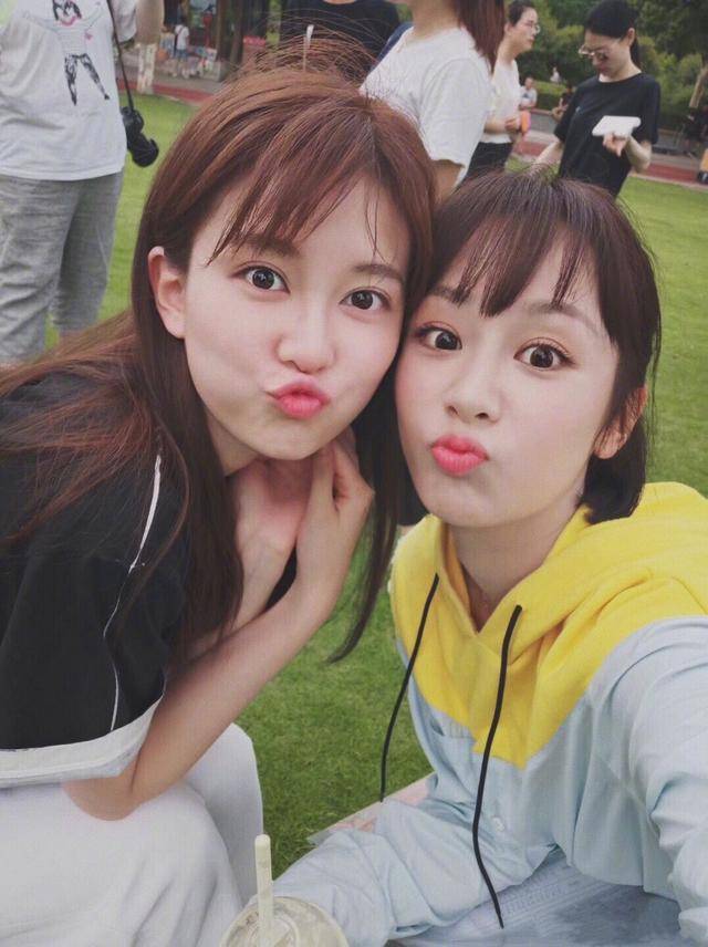 脚踝|乔欣象山拍戏被毒蚊子攻击，脚踝肿胀离谱，一按一个坑太夸张