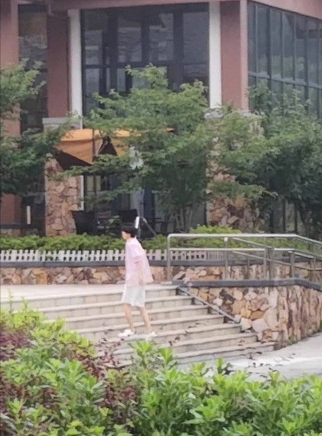 餐厅|原创王俊凯录制中餐厅路透照曝光，期待王经理的再次回归！