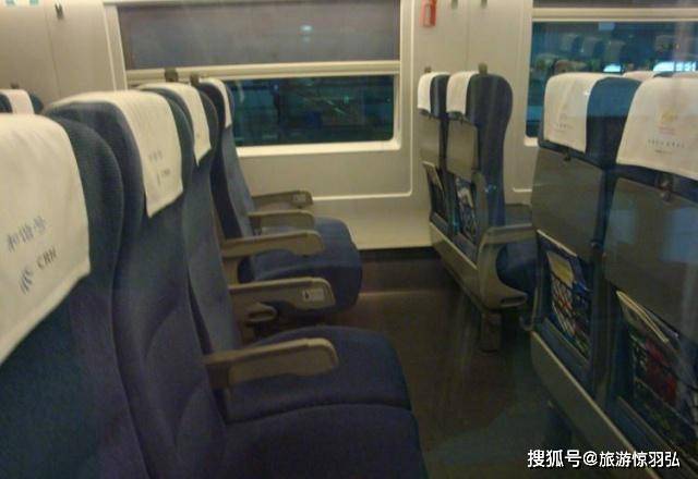 原创坐高铁时座位分为"abcdf",为何偏偏跳过"e"?说出来你别不信