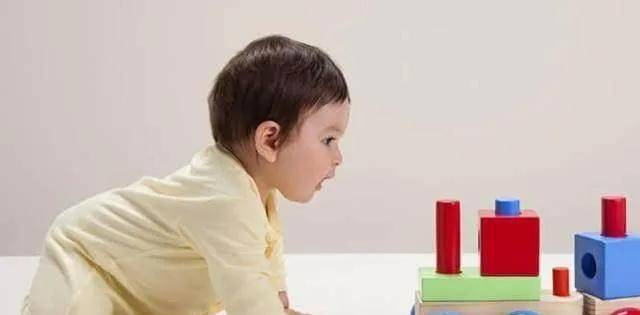 宝宝学站立越早越好？别傻了，有经验的宝妈都这样做