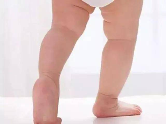 宝宝学站立越早越好？别傻了，有经验的宝妈都这样做