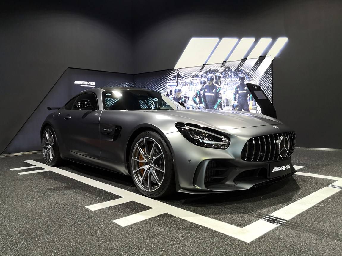 奔驰amg gt r 哑光灰黑内