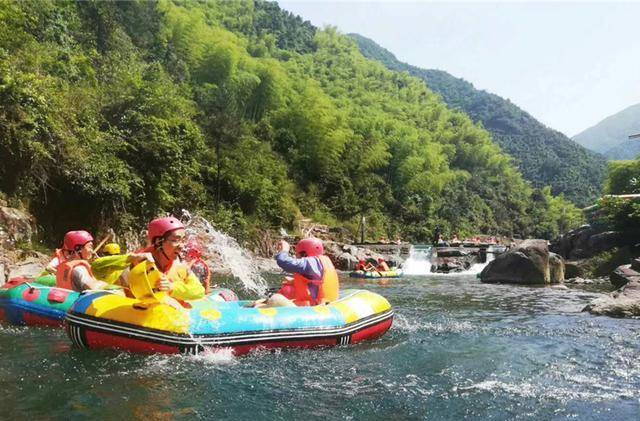 上海,苏州,旅游 周边景点推荐 深溪峡谷漂流 深溪峡谷漂流是安吉漂流