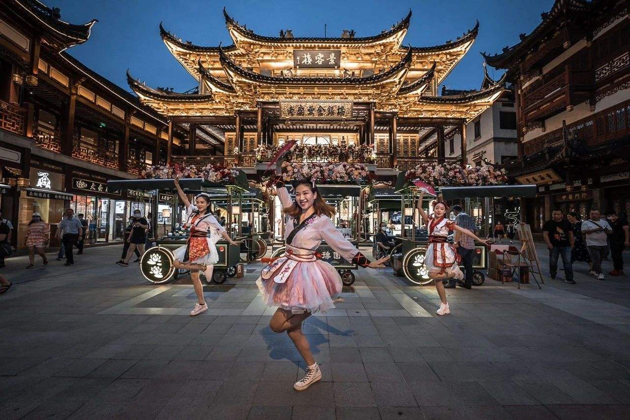 国货|老字号又调皮了，国潮是真诱惑！还是真有货？