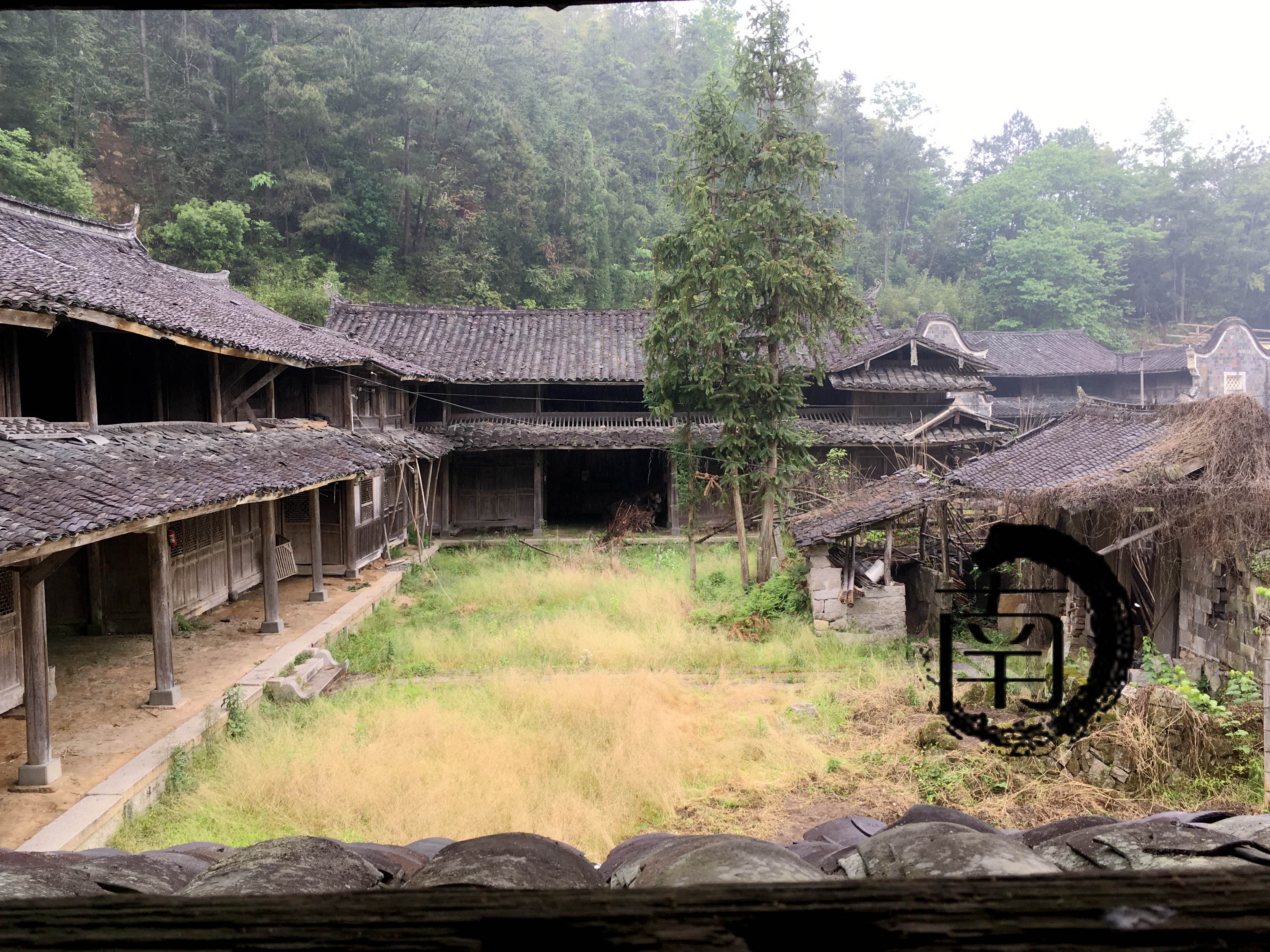 浙泰顺严山董家大院