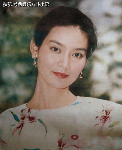 “悲剧女皇”潘虹，因事业太成功被迫离婚，今