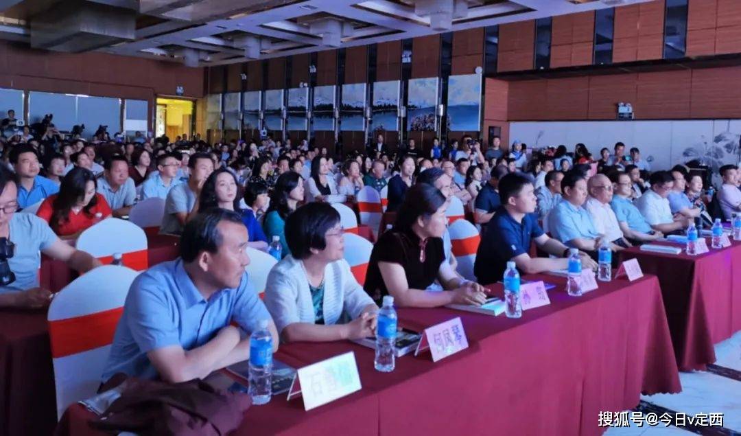 摄影|贾国江诗歌专场朗诵会完美落幕！