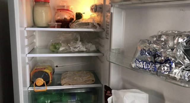 怎么防止冰箱有异味 e5c1b449b23d42d3a1b8335dae459160.jpeg