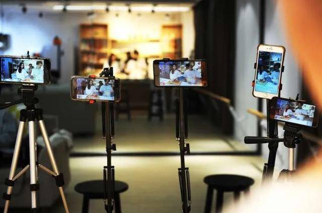 9000亿！昙花一现的直播带货，大势已去的直播网