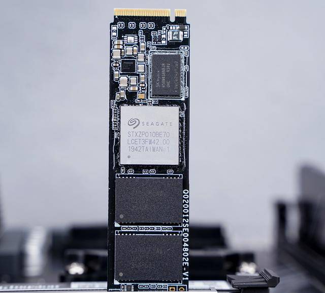 锐龙|电脑速度轻松翻倍？B550上PCIe4.0 SSD体验