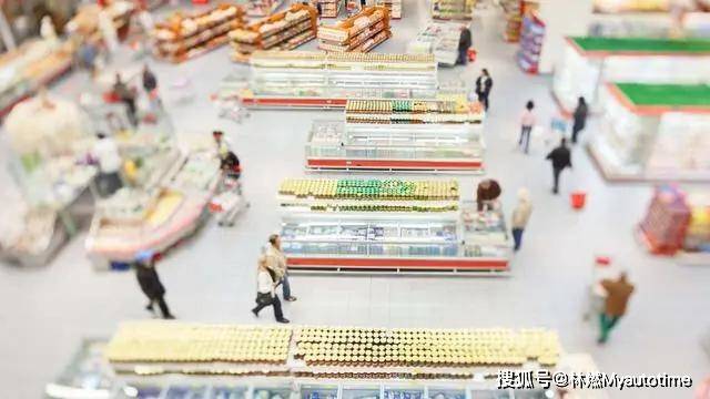 荣威|国家队甩向特斯拉们的第一个王炸，会是荣威R的新零售战略吗？