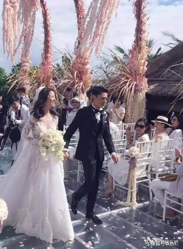 评论|明星婚礼上的手挽手幸福花路，杨幂刘恺威