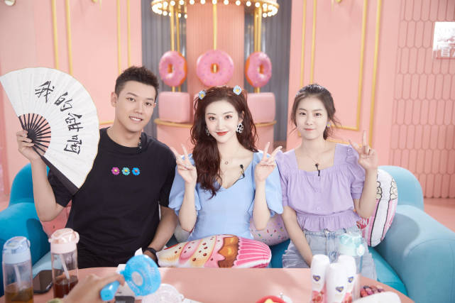 节目|原创参加节目的人不少，有作品在播的人也不少，可她却直播上了？