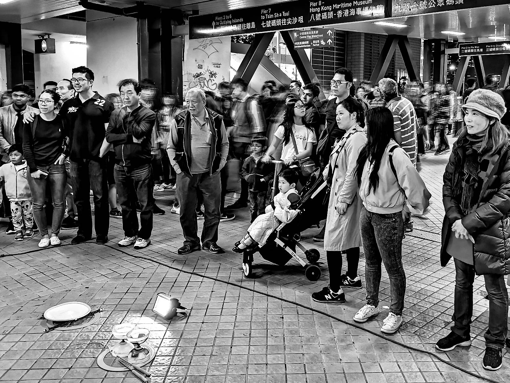 美图|生活就是那匆匆而过的身影，摄影达人的手机街拍。