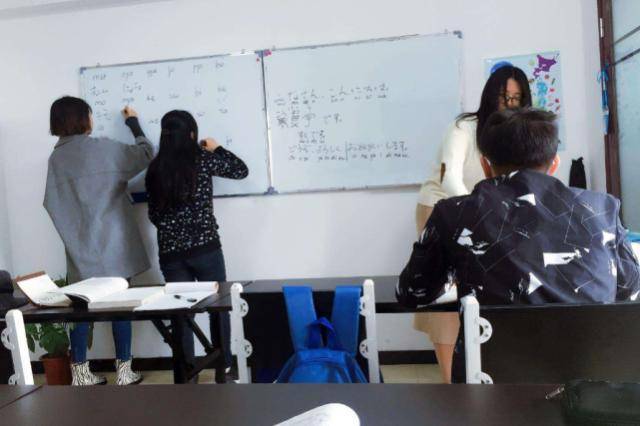 这三大专业不需要读研，本科毕业在社会上就很吃香_就业