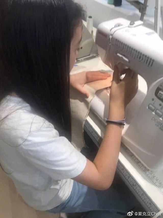 老爸|《爸哪》人气童星夏天大变样，老爸骄傲感慨女儿才10岁就上大学了