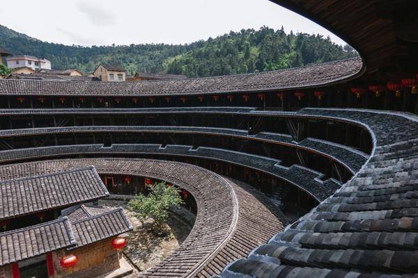 超像《大鱼海棠》取景地的土楼,一梯一户,堪称豪宅
