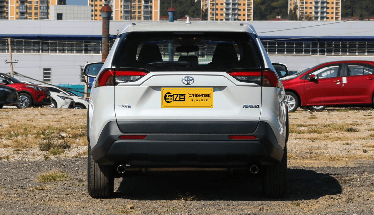 1/ 12 一汽丰田 rav4荣放 2020款 2.0l cvt 两驱 都市版 指导价:17.