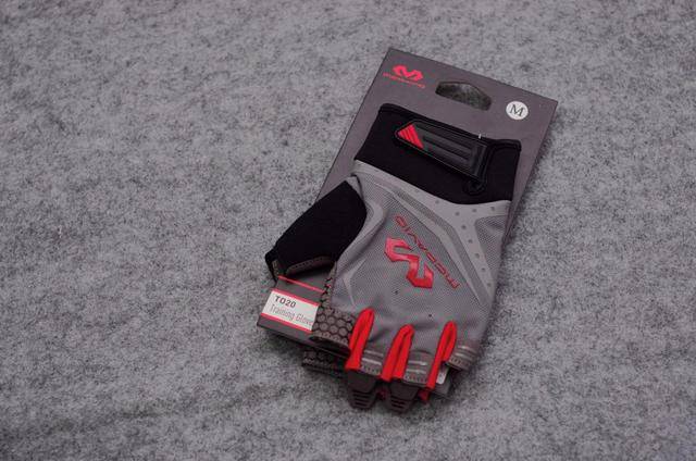 手套|【护具测评】一副怎样的运动健身手套才能满足90%健身爱好者的喜赖?