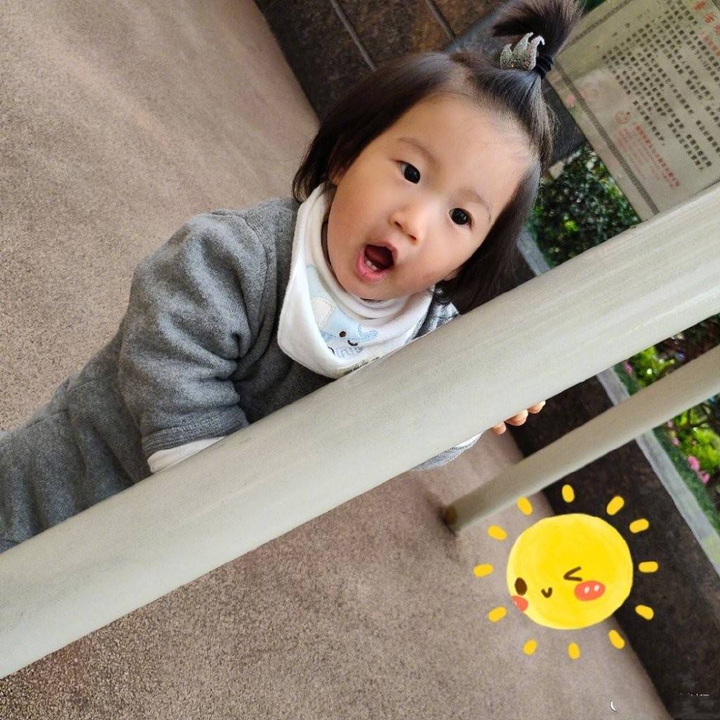 原创太想要个女儿了，邹市明娇妻把儿子当女孩养，网友认为做法不当