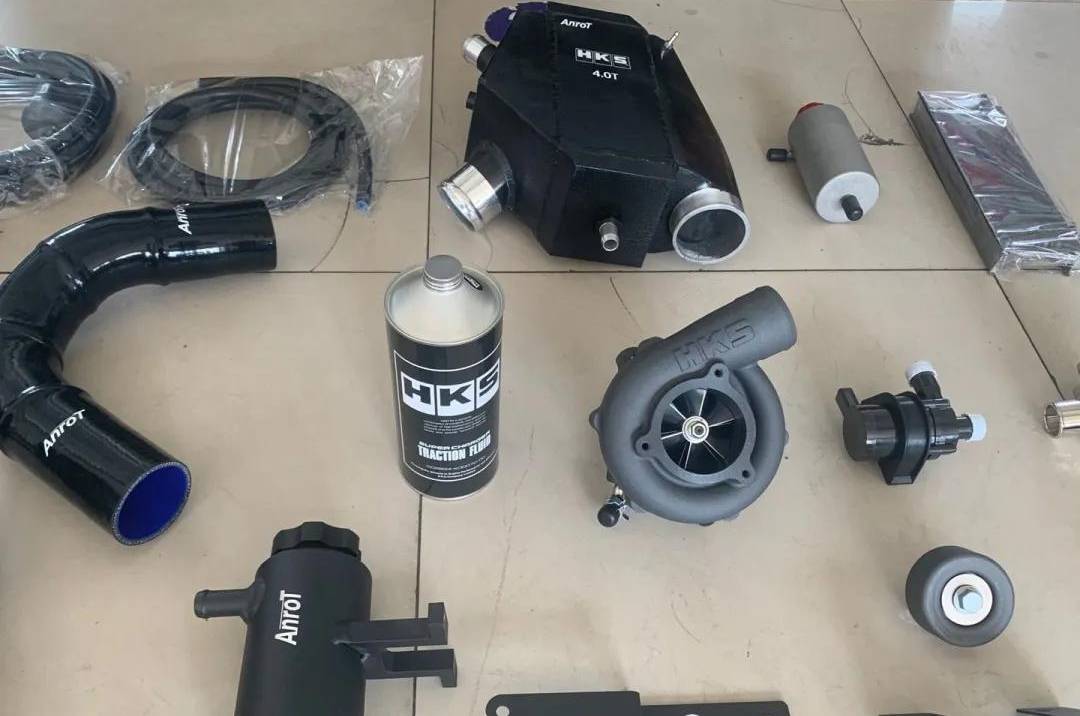 hks机械增压套件清单:hks机械增压器本体,油壶,油滤,油冷器,油管