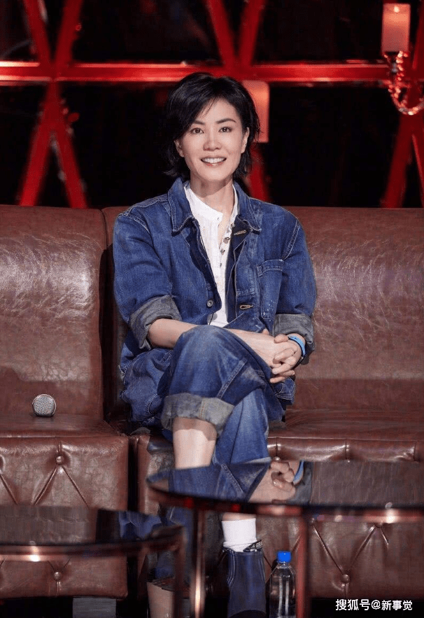 60后的王菲开启首秀:代言某内衣品牌.是什么让看似保守的她答应代言?