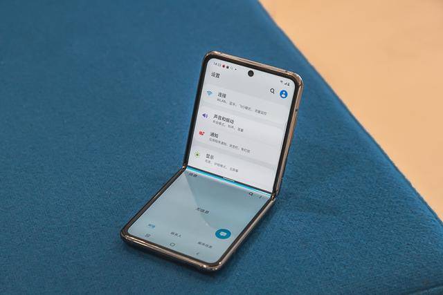 体验三星galaxy z flip 5g:骁龙865 plus加持,交互再升级