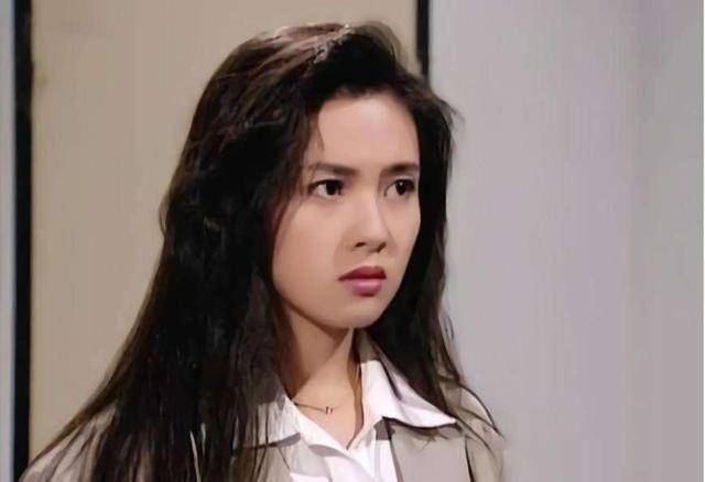 李丽珍曝近况,22岁女儿气质不输妈,母女俩相依为命16年
