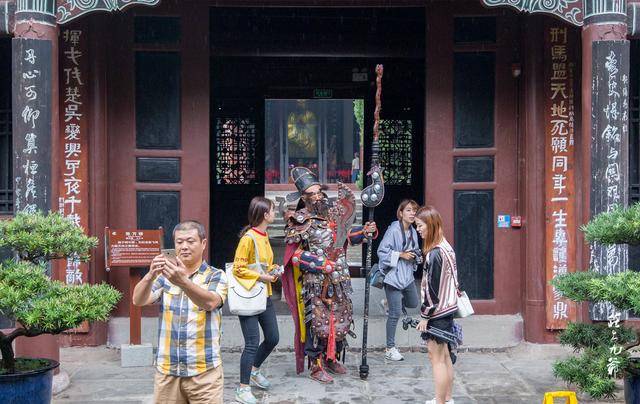 阆中|桃园结义三兄弟 身首异处在阆中 你道是谁？