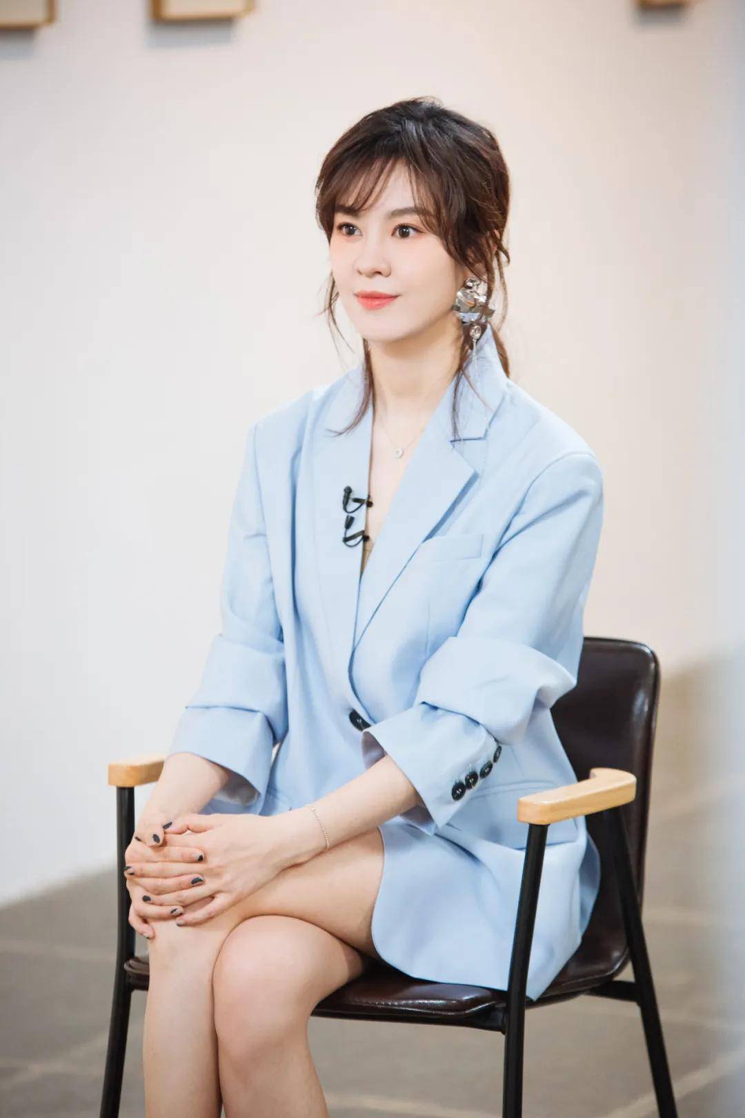 郁可唯|惊人变脸史、P图都P不出来的腿，谁能想到爆红的背后这么心酸呢...