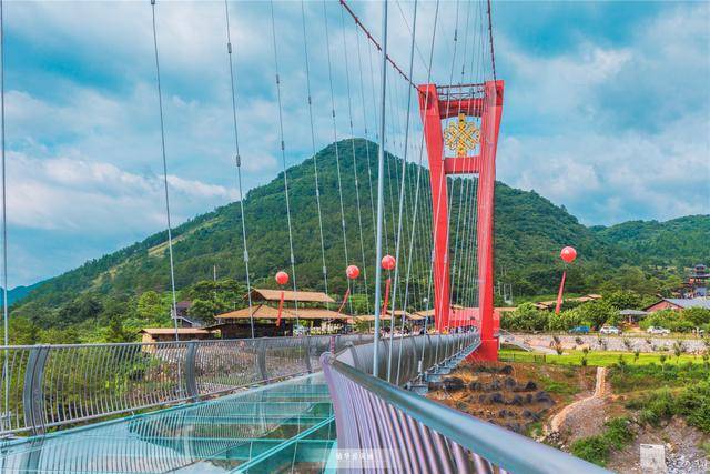 广东这座小城,拥有世上最长的玻璃桥,风景优美超适合避暑!