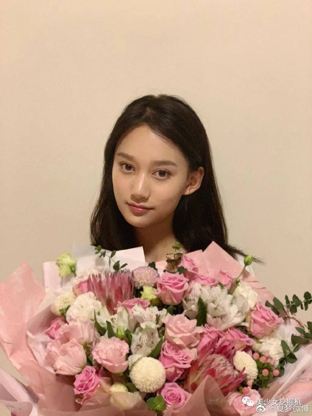 空降|原创撞脸半个娱乐圈打败张子枫拿下艺考第一，空降小花第一梯队？