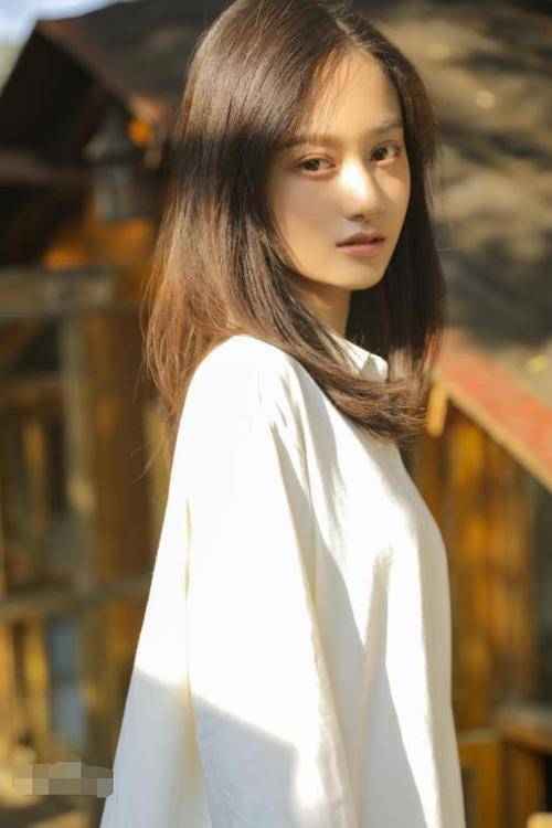 原创位列北影表演系女生三甲紧跟夏梦张子枫唯一素人王梓莼太厉害