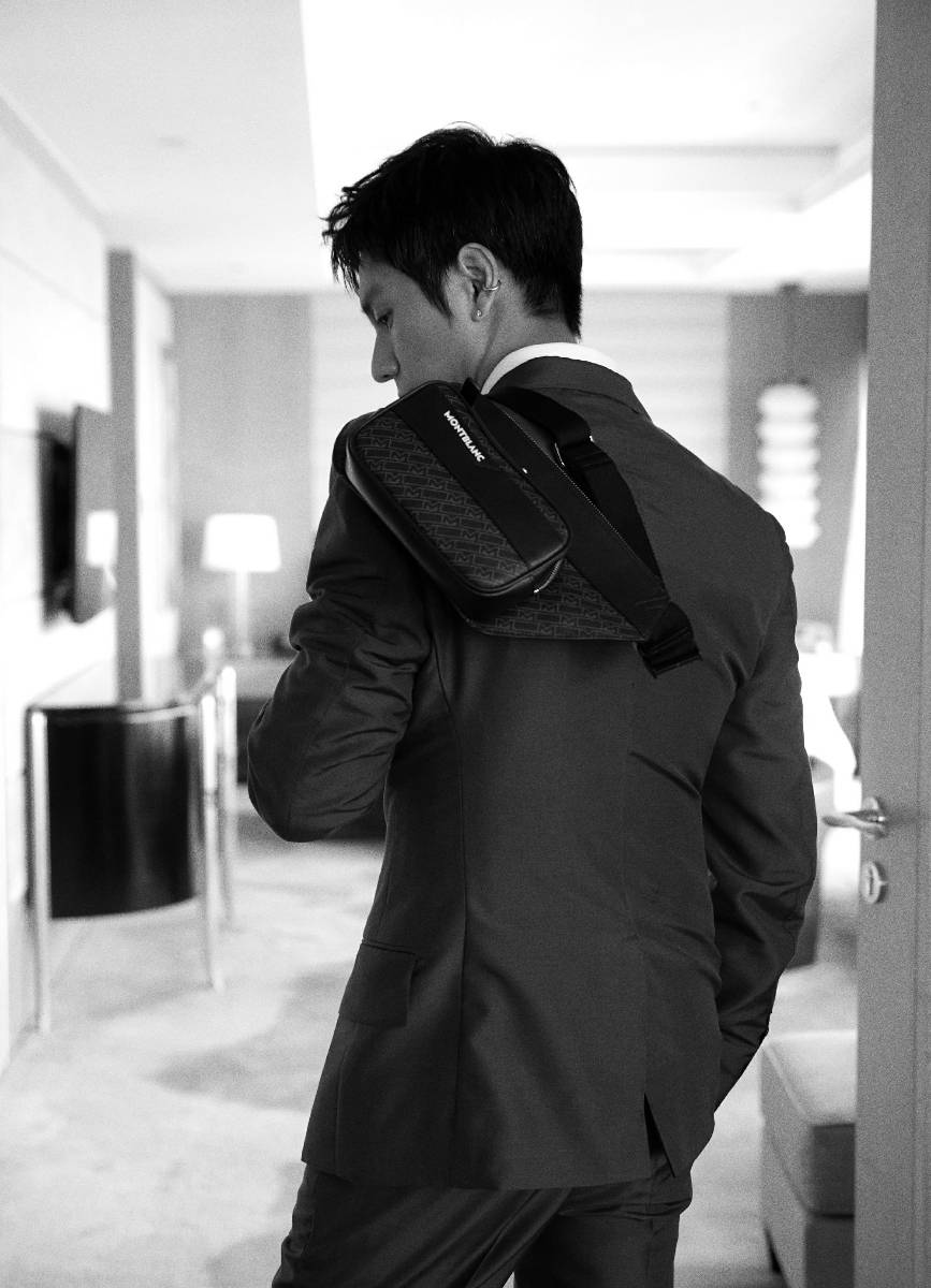 陈坤瘦20斤后帅气亮相 透露正在拍新剧未来还有电影