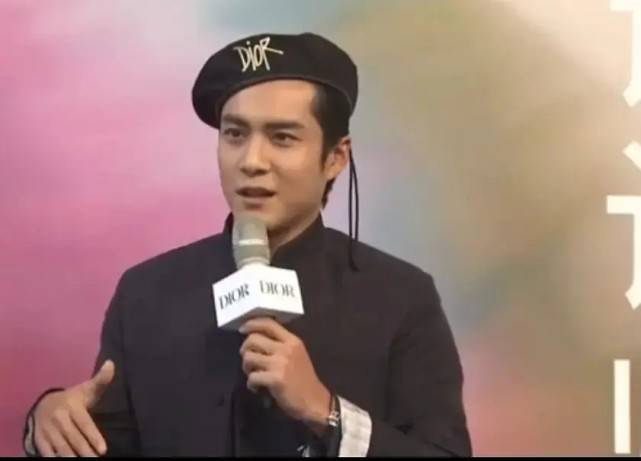 景甜艳|红毯截图，赵丽颖景甜艳压全场，吴谨言发型怪异，王子文脸都变了