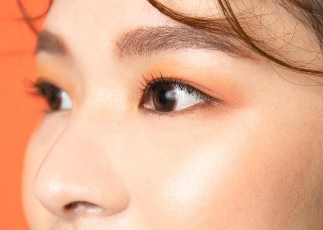 范冰冰|范冰冰大50万着装现身艺术展,橘子汽水色系有心机,这就登热搜了