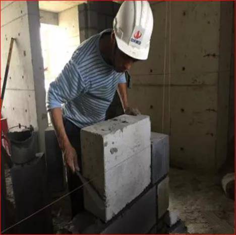 砌筑→安装阶段线管 电箱周围无空鼓开裂现象发生 采用配电箱预制块