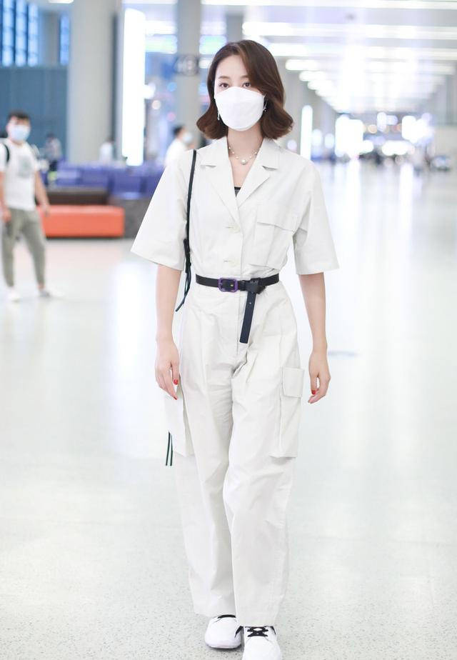 调配|三十岁必须做出改变，不要老''装嫩''了，这样穿不老气还很帅