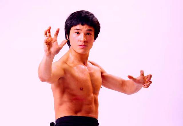 刘信|原创现代李小龙遭痛批！刘信达宿敌：就因为你无耻不要脸了吗