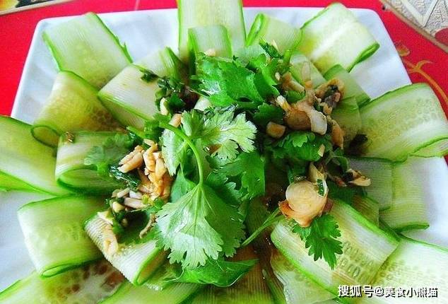 小黄瓜怎么摆盘简单 35731a655470400aba11a970b988c998.jpeg