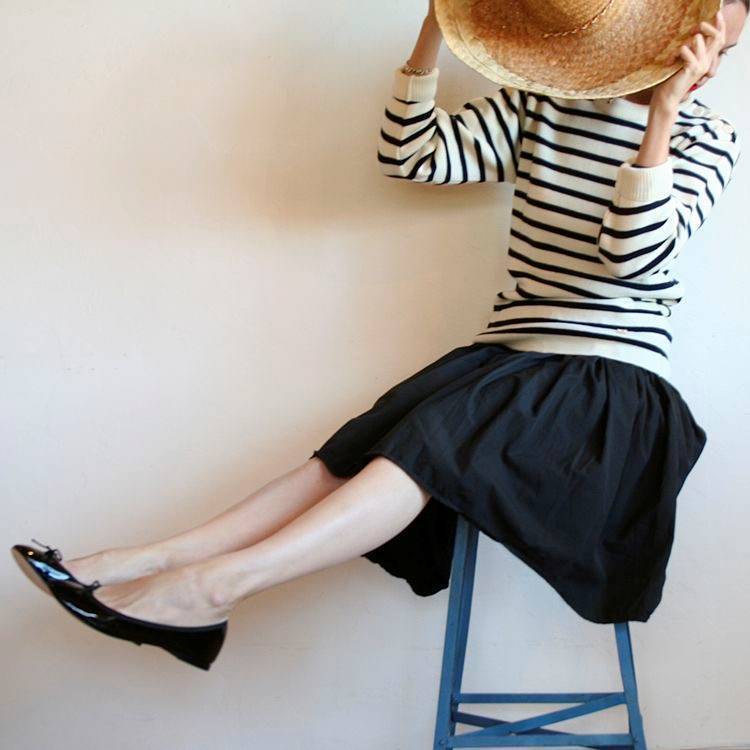 芭蕾|这双平底鞋流行了半个多世纪，让赫本美成经典，杨幂穿出时髦俏皮