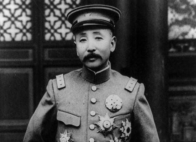 原创张作霖给学生演讲，上台却忘了台词，随口一句话却成为经典