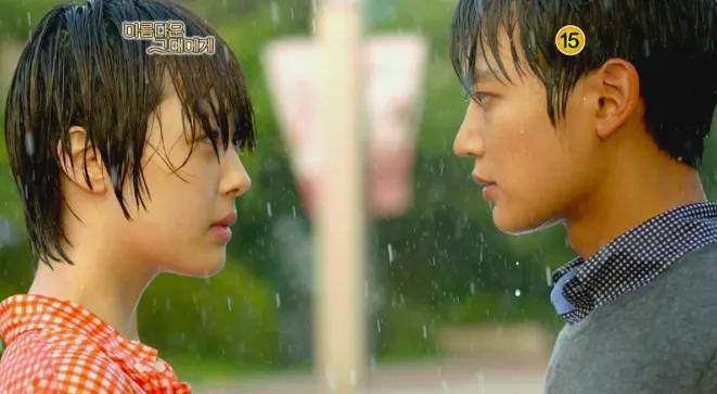 什么|0202年了还在抄10年前韩剧的老梗，这剧除了看脸还能看什么？