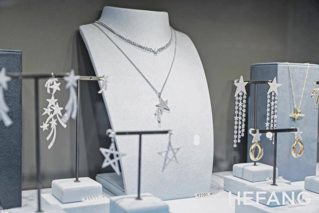 成都|大事件 | HEFANG西南首店，闪耀登陆成都IFS